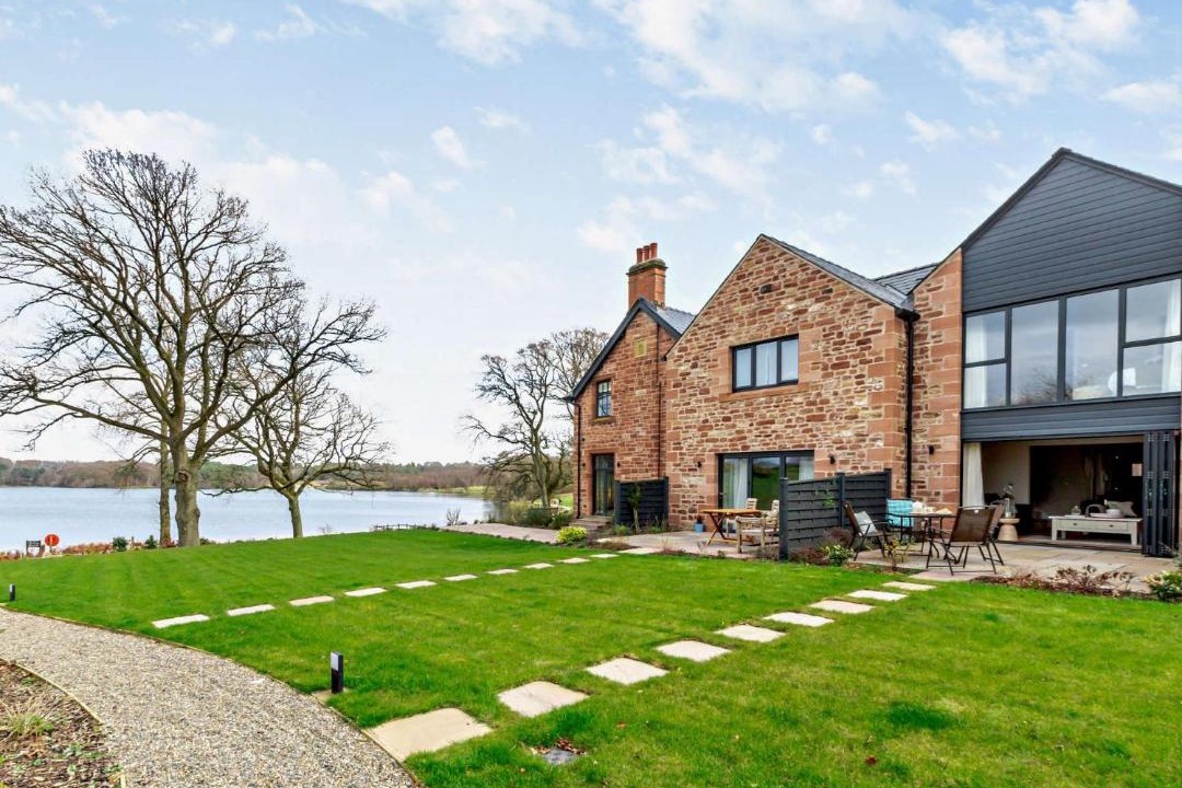 Photo of Others in Wing