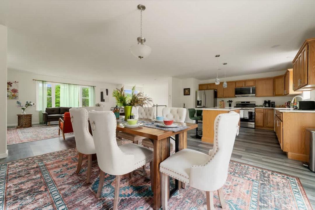 Photo of Others in Sparrow Bush