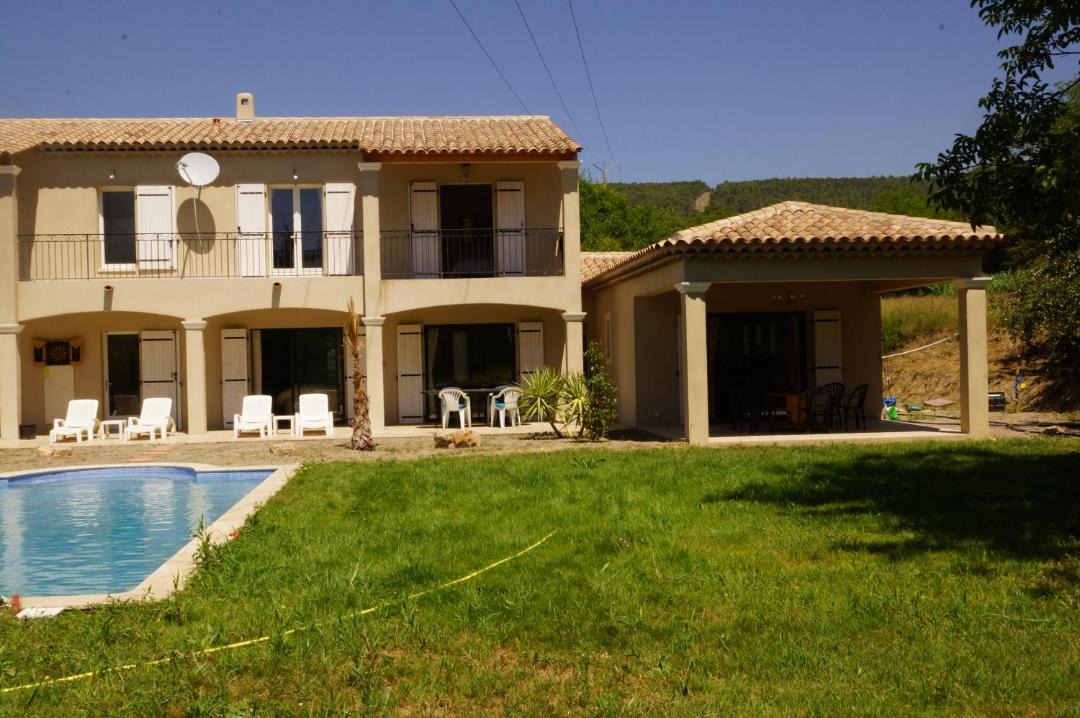 Photo of Buildings in Salernes