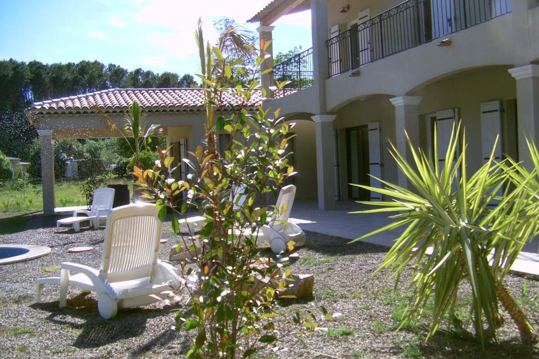 Photo of Buildings in Salernes