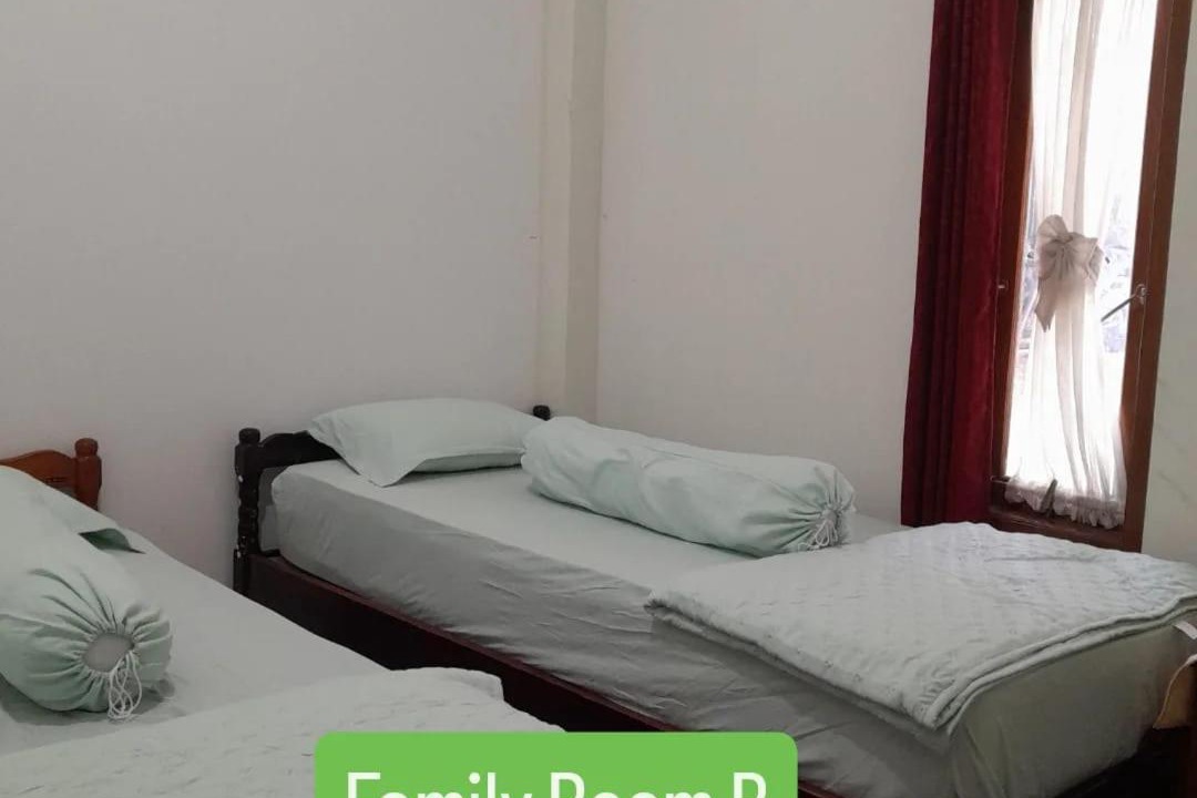 Photo of Bedroom in Wirobrajan