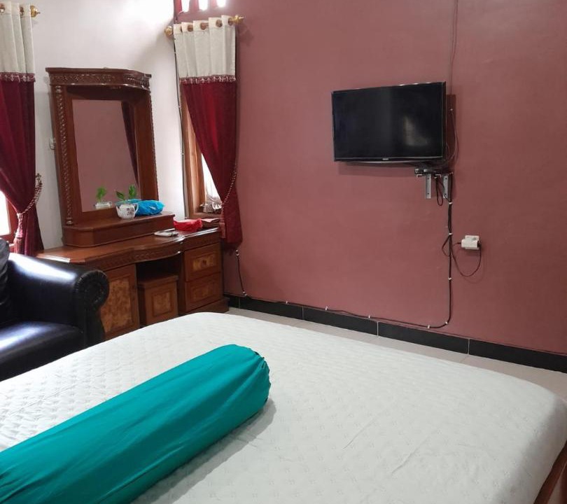 Photo of Bedroom in Wirobrajan