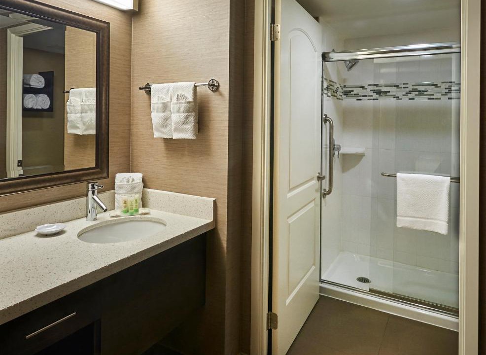 Photo of Bathroom in Central Hamilton