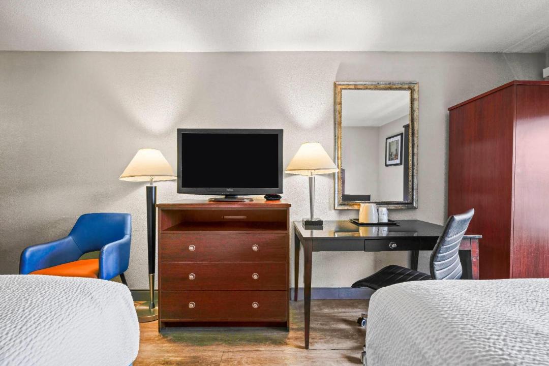 Photo of Bedroom in Utica