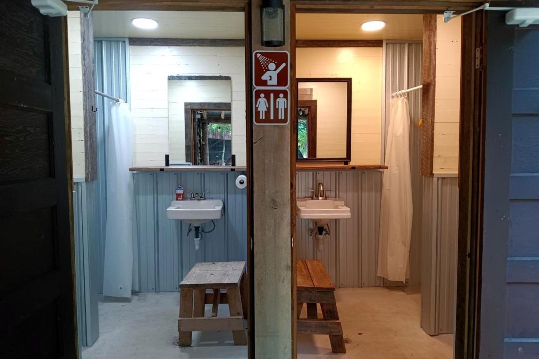 Photo of Bathroom in Cosby