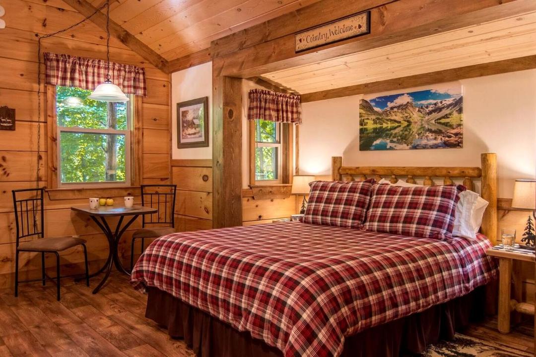Photo of Bedroom in Allegheny Mountains
