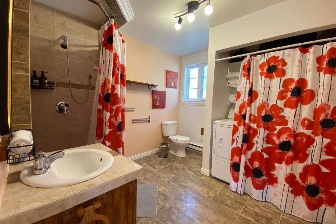 Photo of Bathroom in Isle aux Coudres