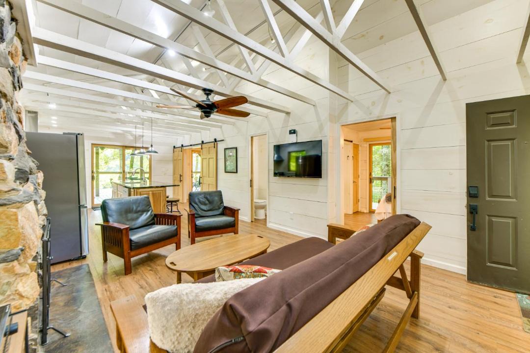 Photo of Others in Howard