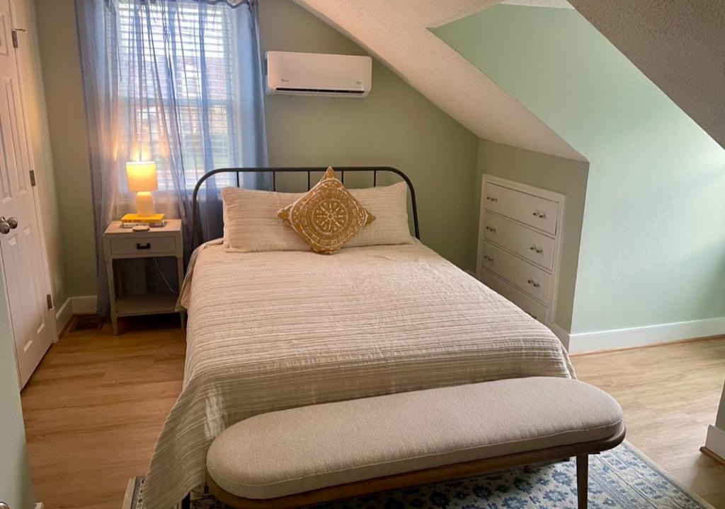 Photo of Bedroom in Belmont