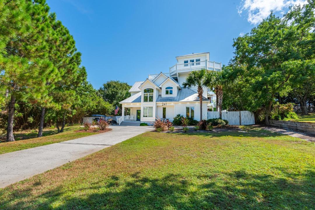 Photo of Others in Gulf Pines