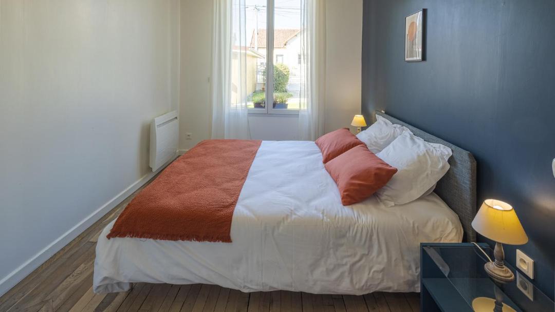 Photo of Bedroom in Sainte-Savine