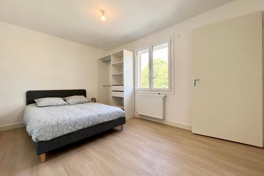 Photo of Bedroom in Avanton