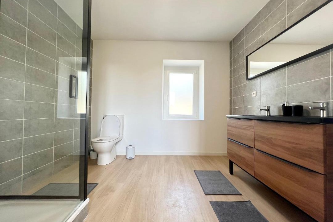 Photo of Bathroom in Avanton