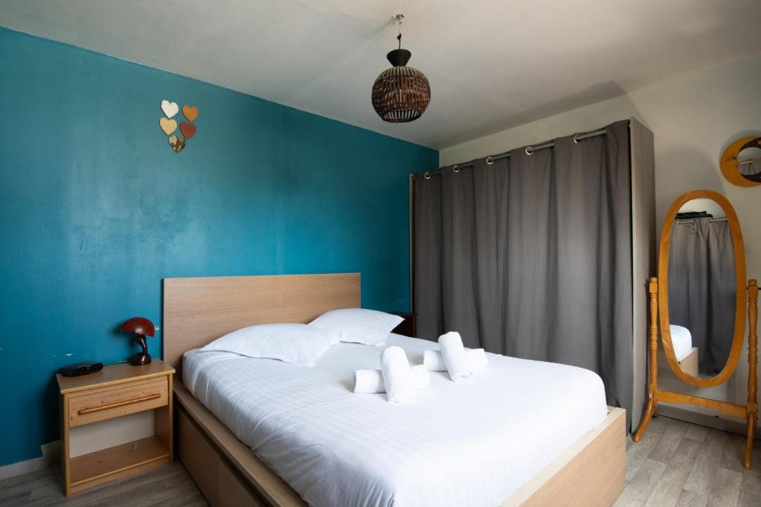 Photo of Bedroom in Hallennes-lez-Haubourdin