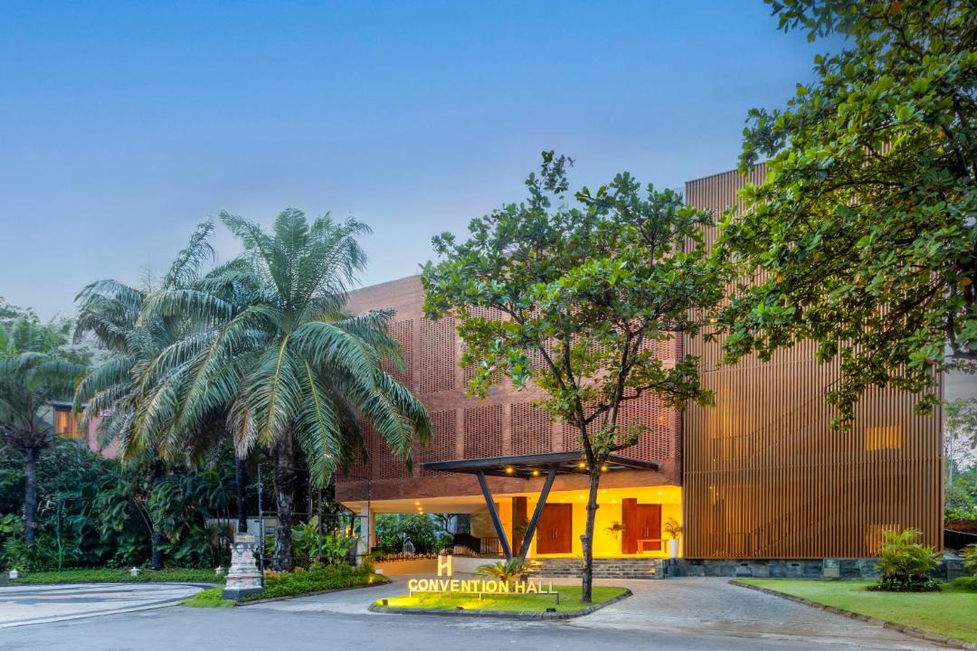 Photo of Others in Sunset Road