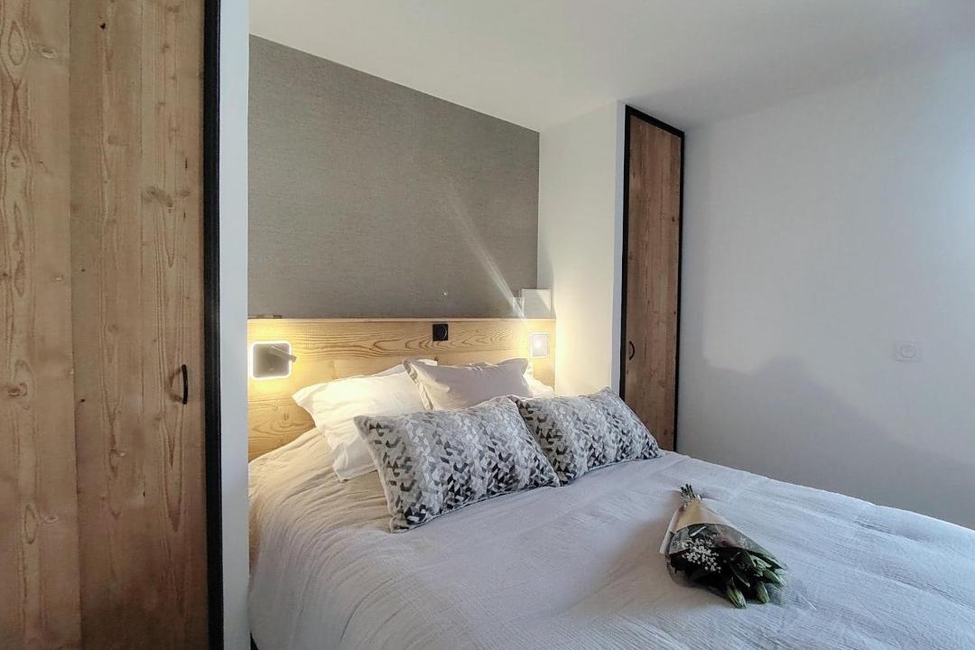 Photo of Bedroom in Eclose-Est