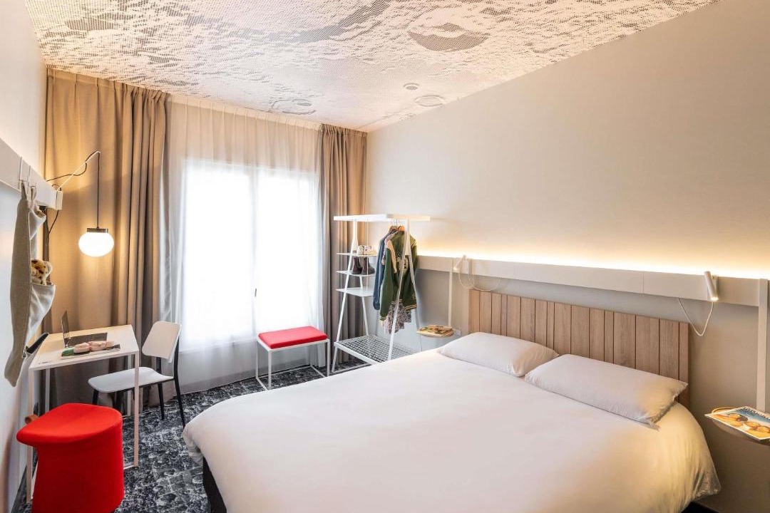 Photo of Others in 2nd Arrondissement