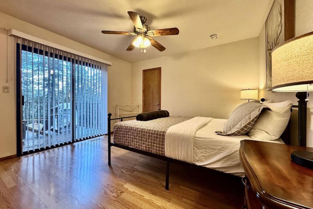 Photo of Bedroom in Pollock Pines