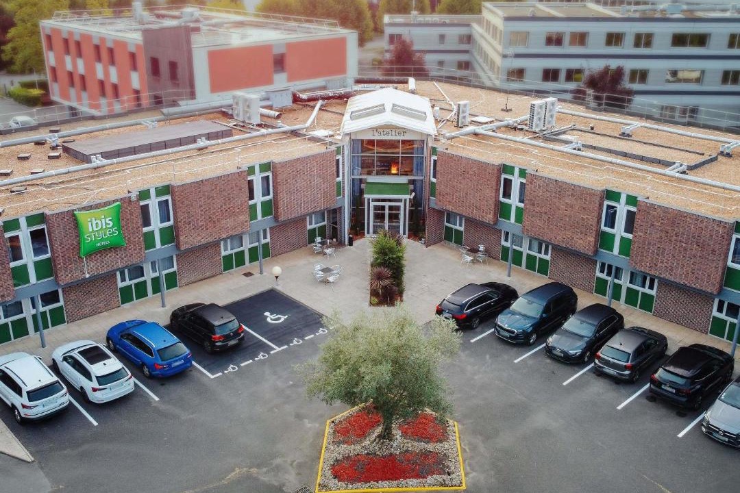 Photo of Buildings in Lisses