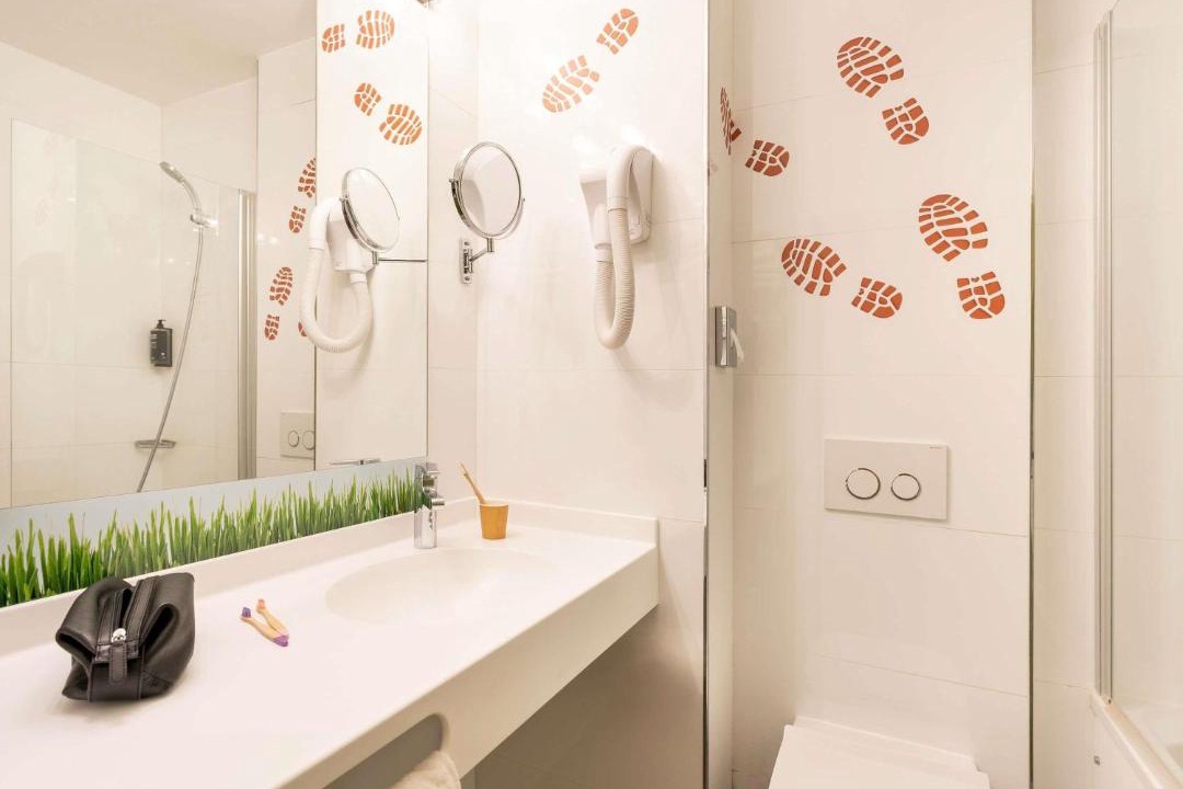 Photo of Bathroom in Lisieux