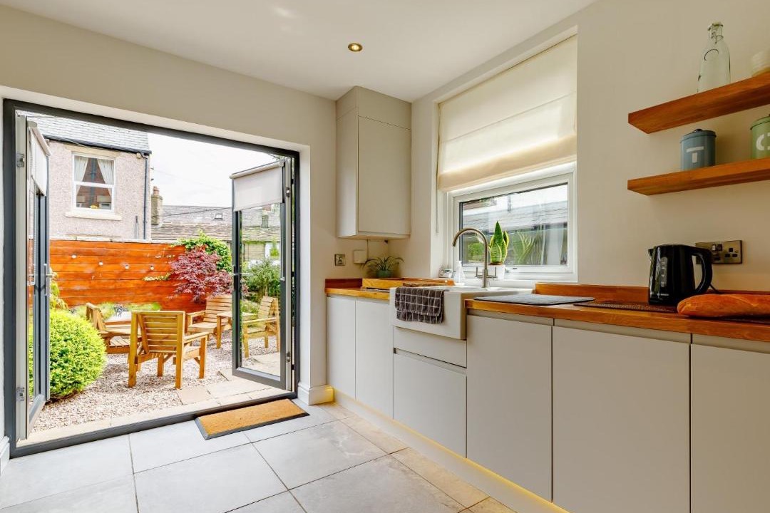 Photo of Others in Chapel en le Frith