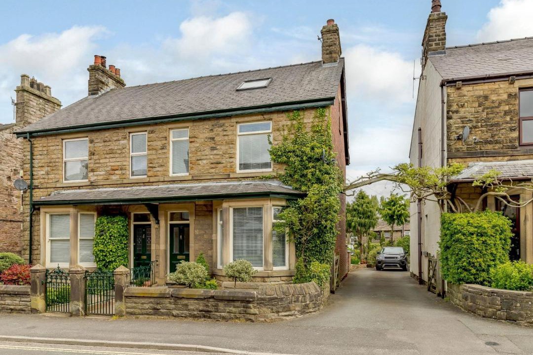 Photo of Others in Chapel en le Frith