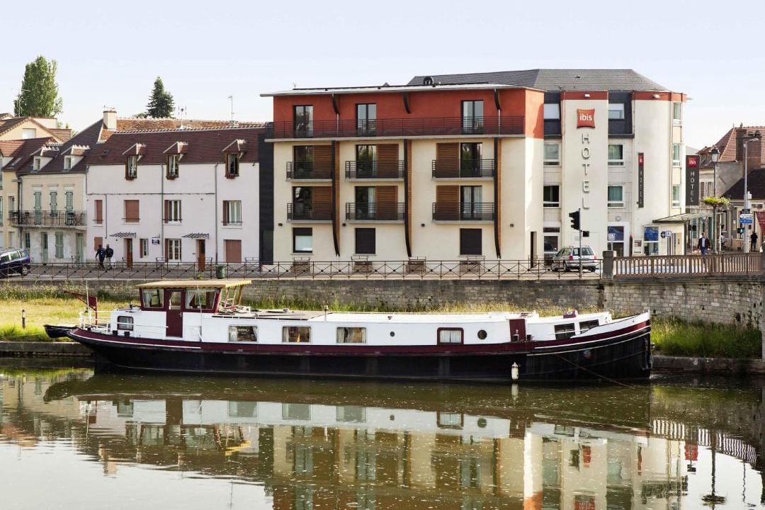 Photo of Buildings in Auxerre