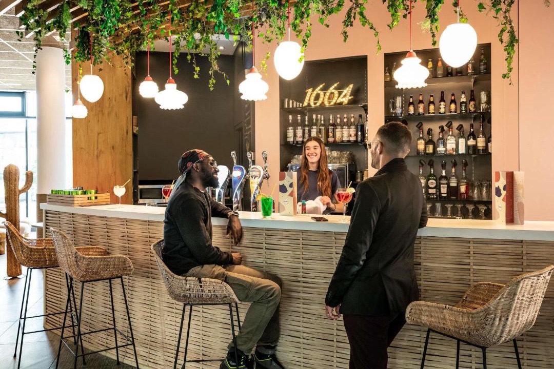 Photo of Others in Orly