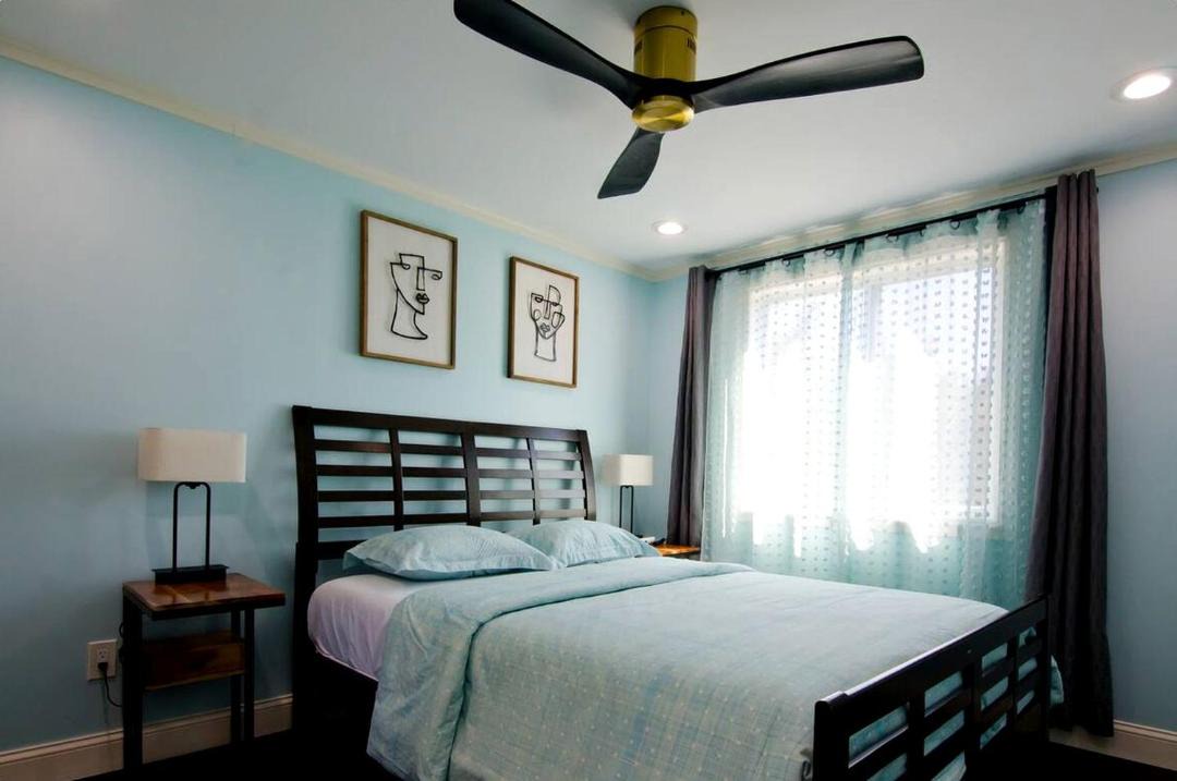 Photo of Bedroom in Town of Somerset