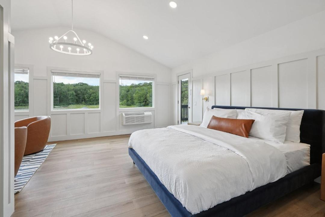 Photo of Bedroom in Lakeville