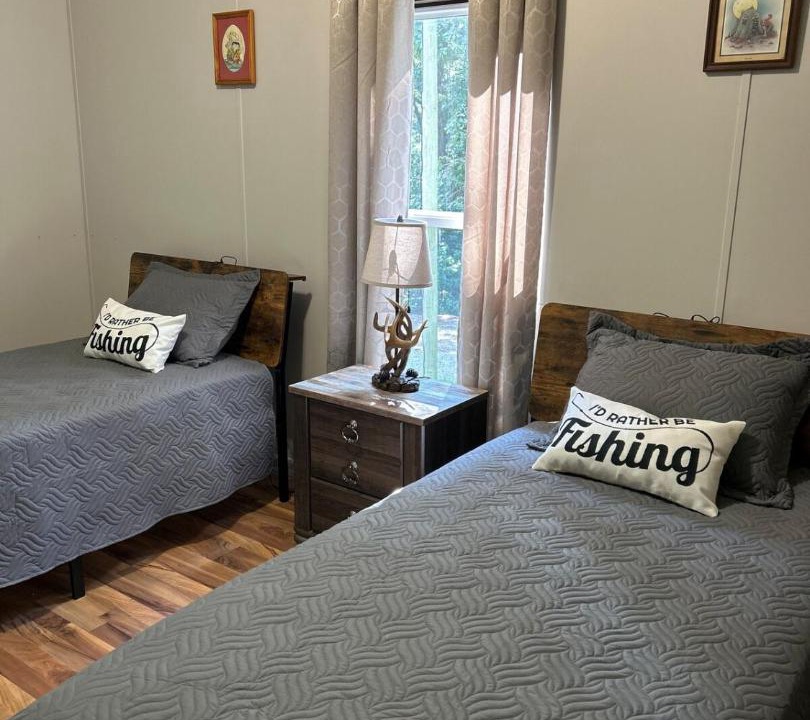 Photo of Bedroom in Benton