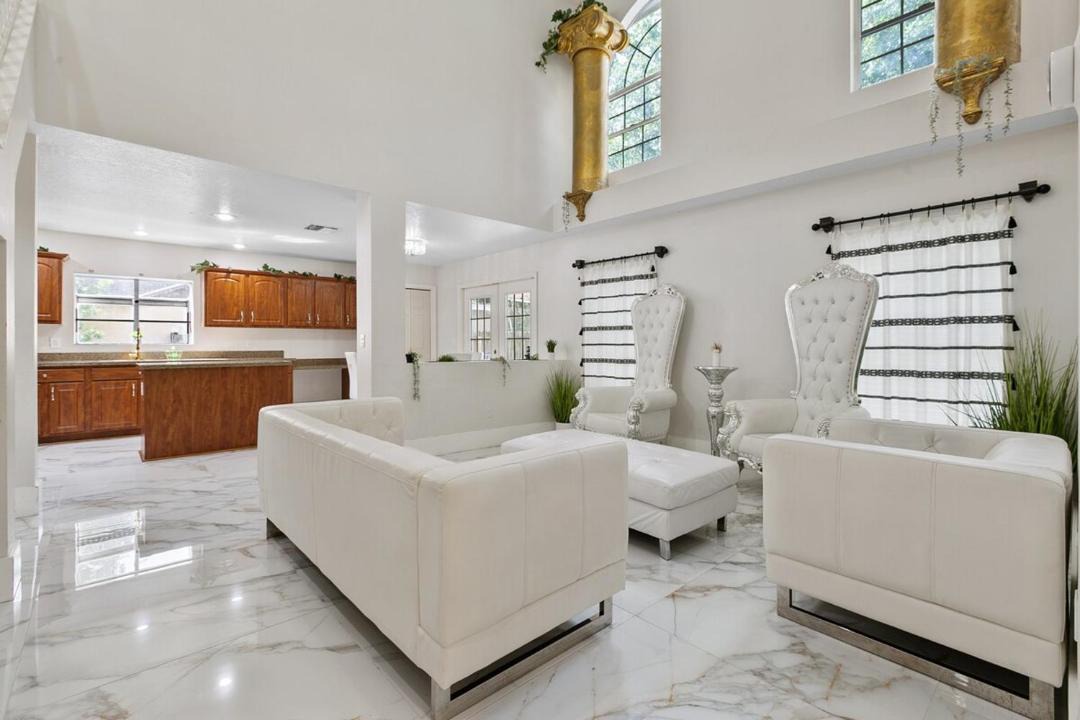 Photo of Others in Bloomingdale