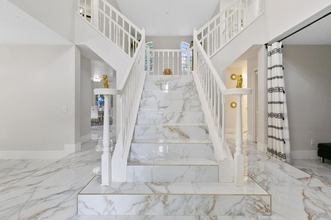 Photo of Others in Bloomingdale