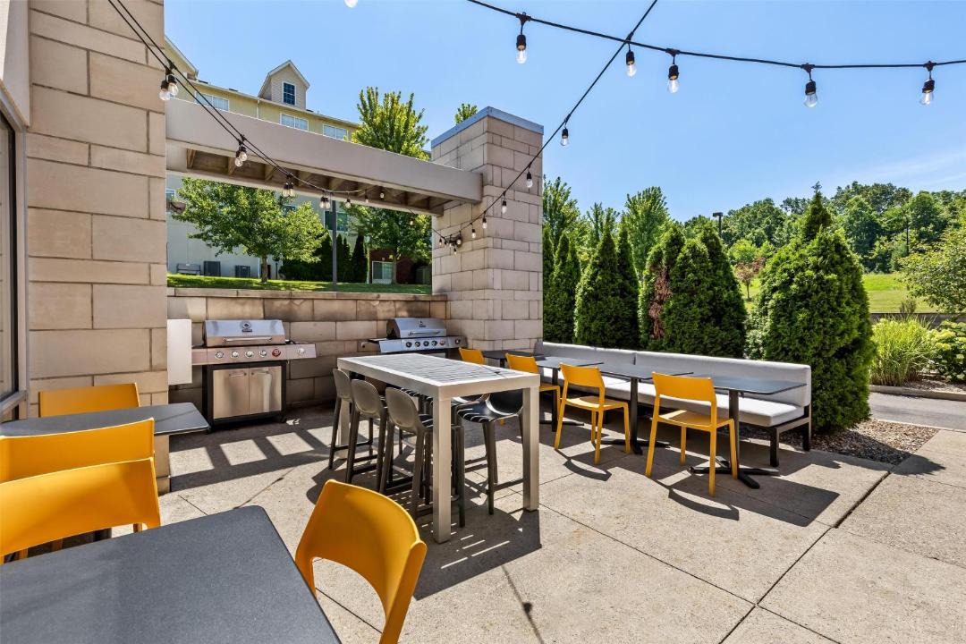 Photo of Patio Balcony in Austintown