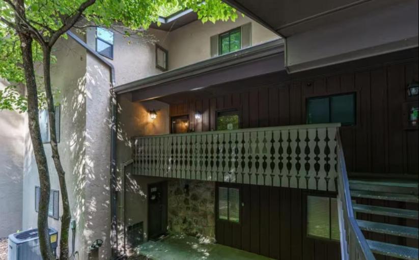 Photo of Patio Balcony in Chalet Village