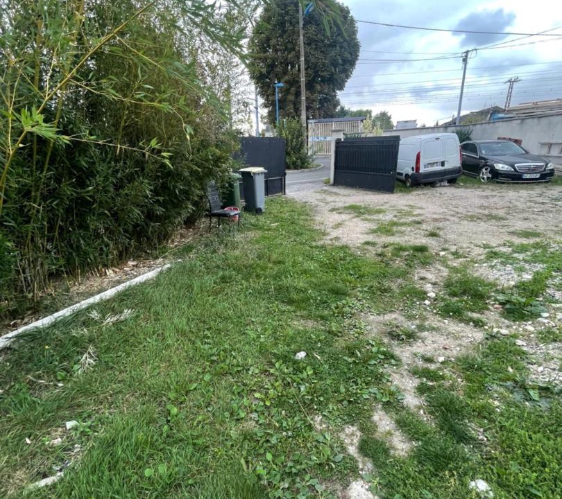 Photo of Others in La Chapelle-Saint-Mesmin