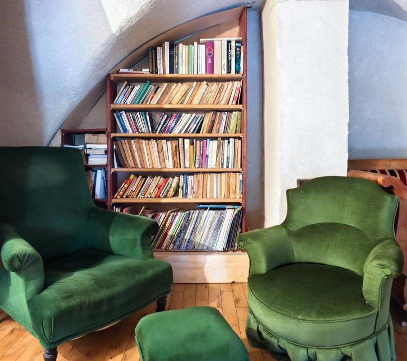 Photo of Others in Rix