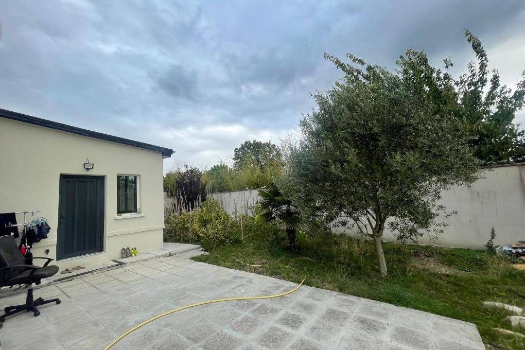 Photo of Others in La Chapelle-Saint-Mesmin