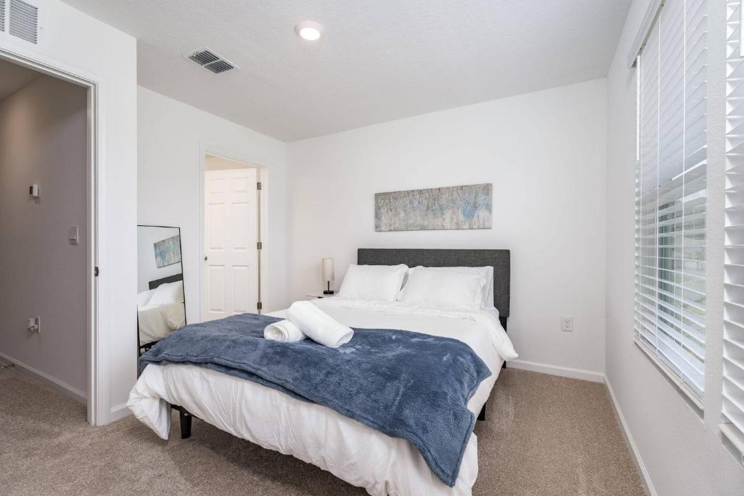 Photo of Bedroom in Baymeadows