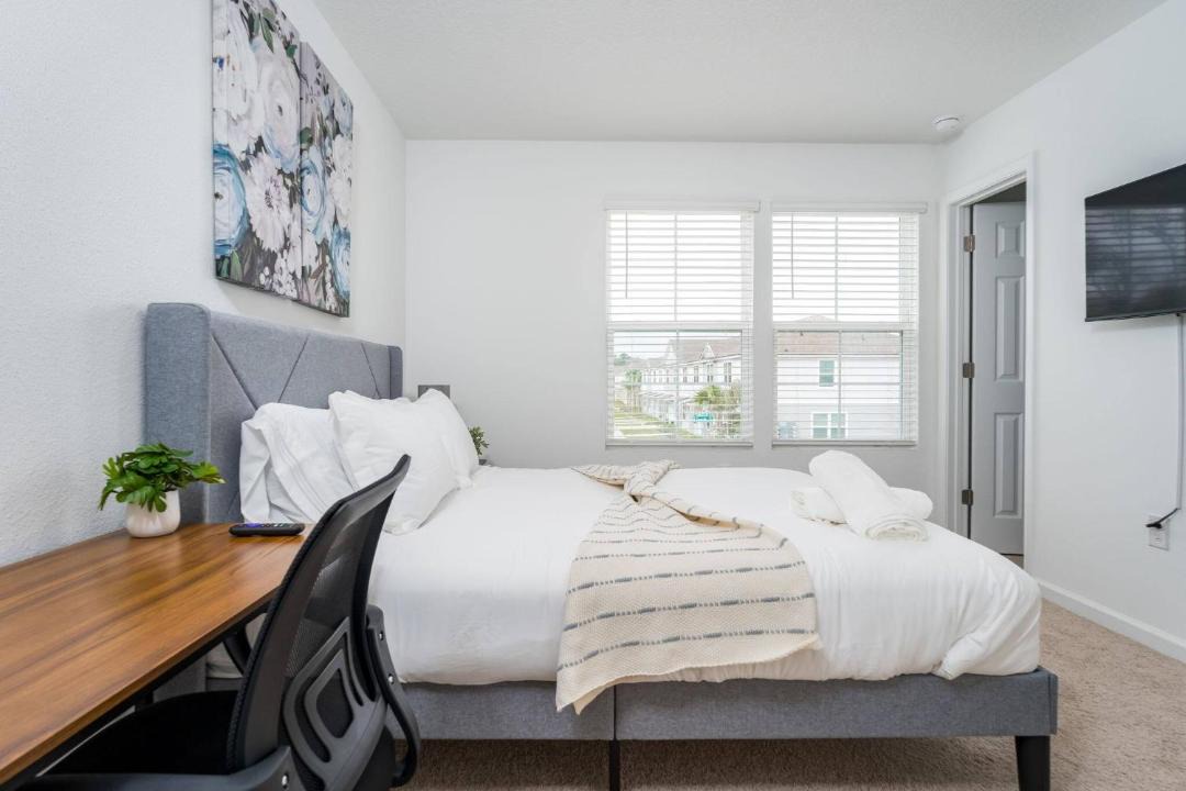 Photo of Bedroom in Baymeadows