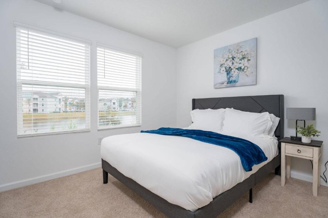 Photo of Bedroom in Baymeadows