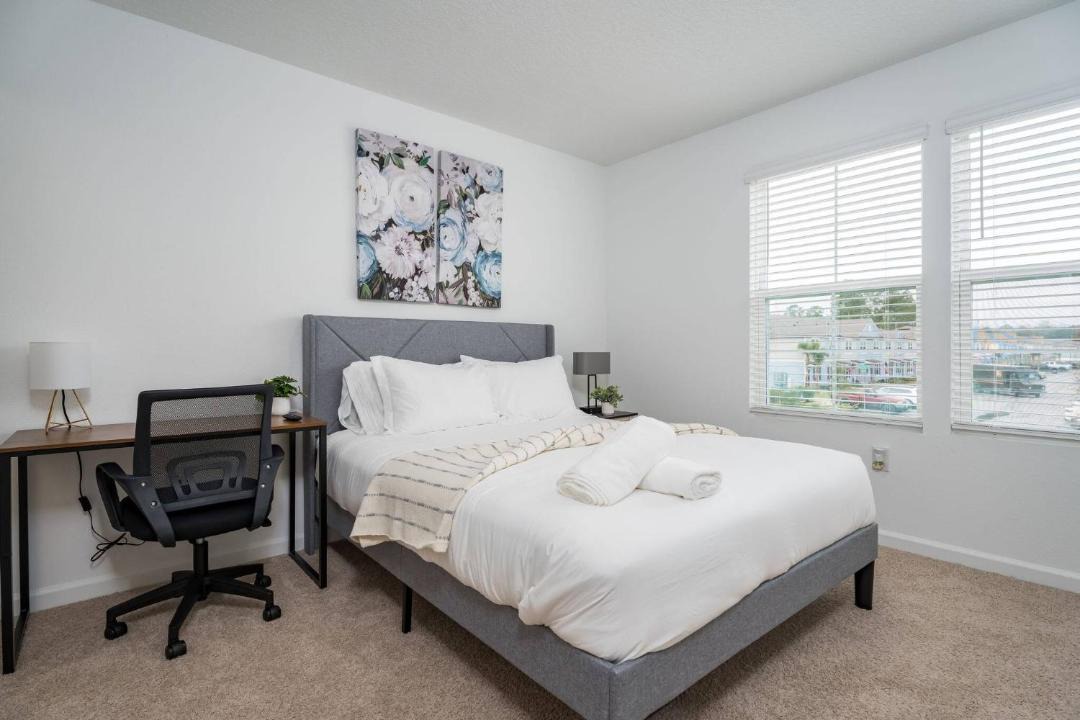 Photo of Bedroom in Baymeadows