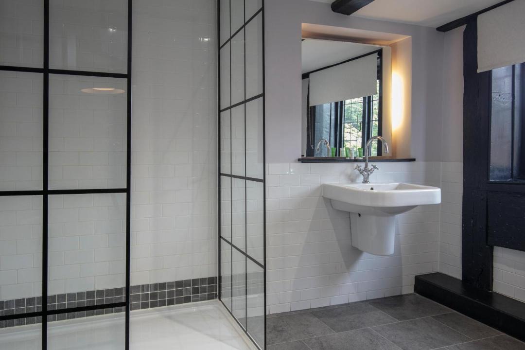 Photo of Bathroom in Hurley