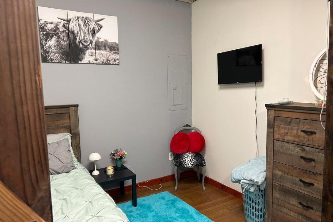 Photo of Bedroom in Lincoln County