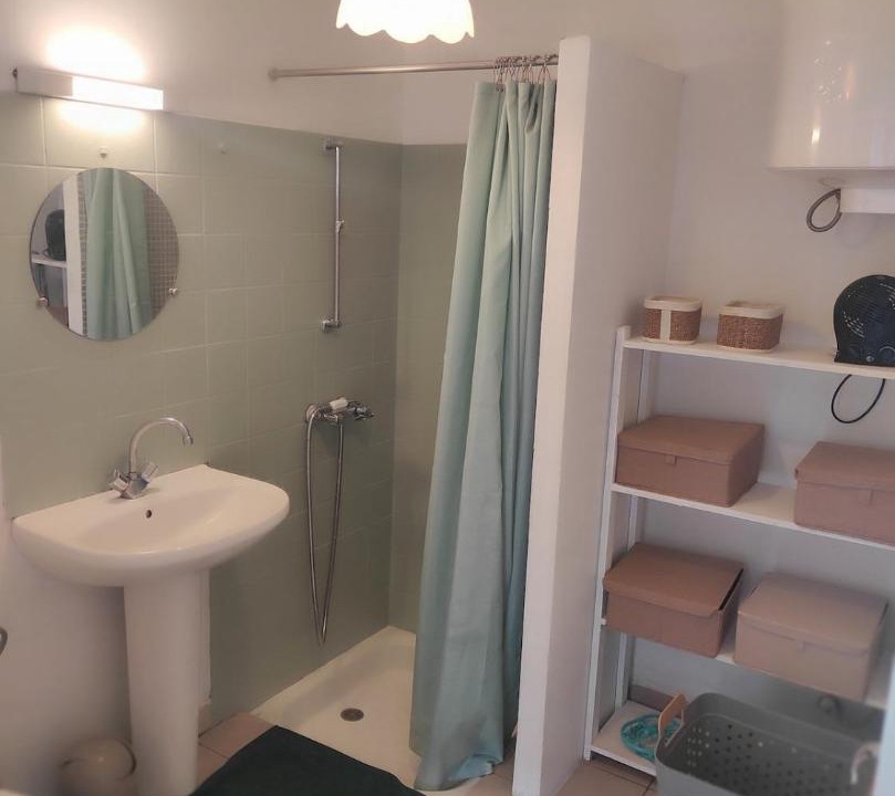 Photo of Bathroom in Boulevard des Poilus