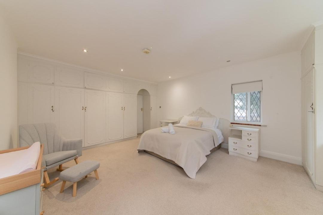 Photo of Bedroom in Canons