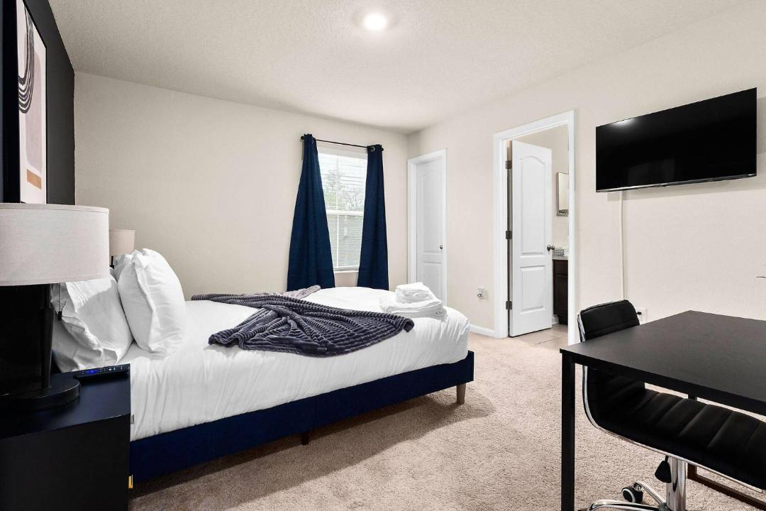 Photo of Bedroom in Baymeadows