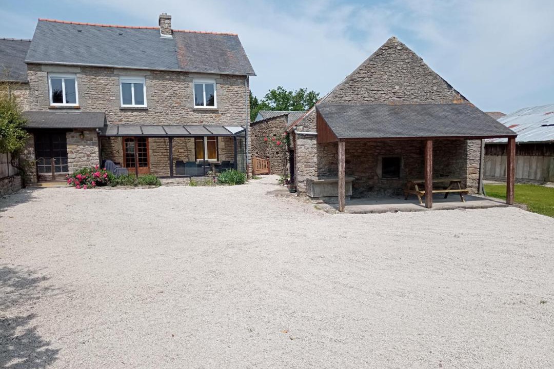 Photo of Others in Saint-Carne