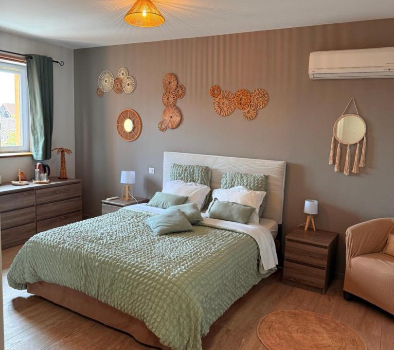 Photo of Others in Lavit