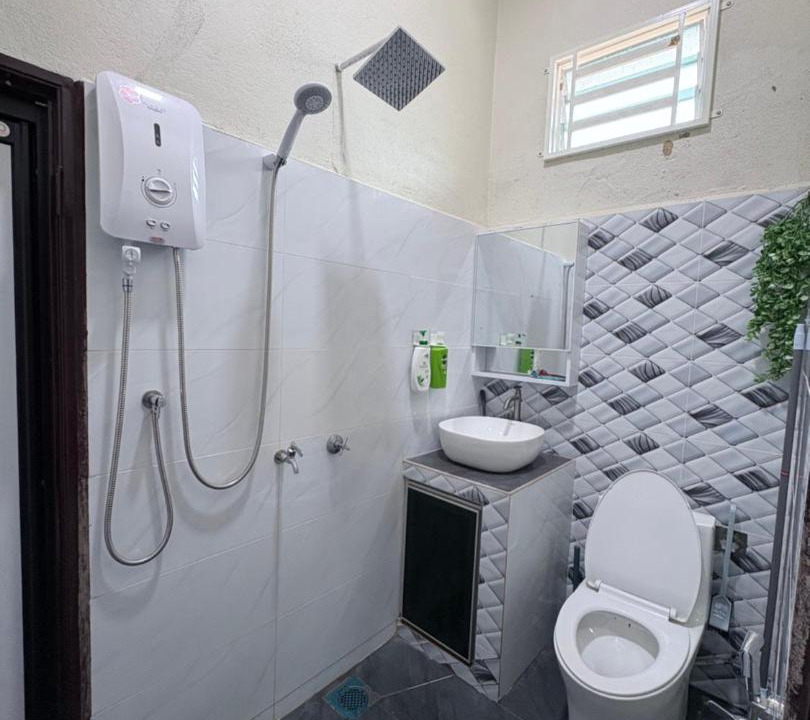 Photo of Bathroom in Kampung Tok Junoh